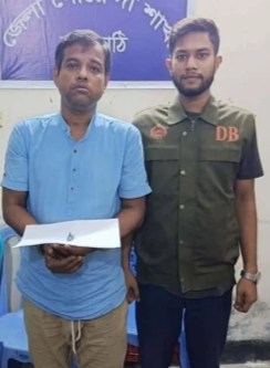 মন্দিরের পুরোহিত যখন মাদক ব্যবসায়ী