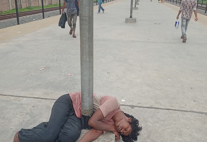 জীবন যেখানে যেমন