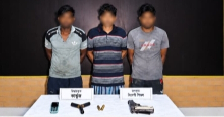 খুলনায় দুই সহযোগীসহ শীর্ষ সন্ত্রাসী ডালিম গ্রেফতার, অস্ত্র -গুলি উদ্ধার