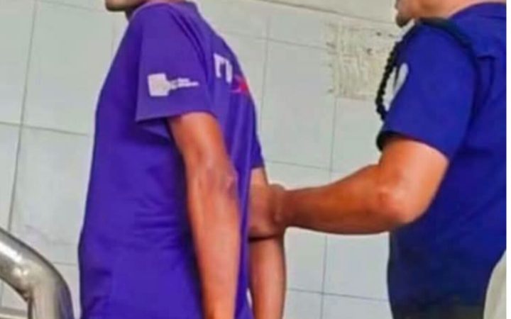 পিছনে হ্যান্ডকাফ, সাংবাদিক আসাদ সবুজ কতবড় সন্ত্রাসী?