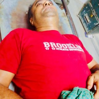 খুলনায় মুদি দোকানীর উপর দুর্বৃত্তের গুলি